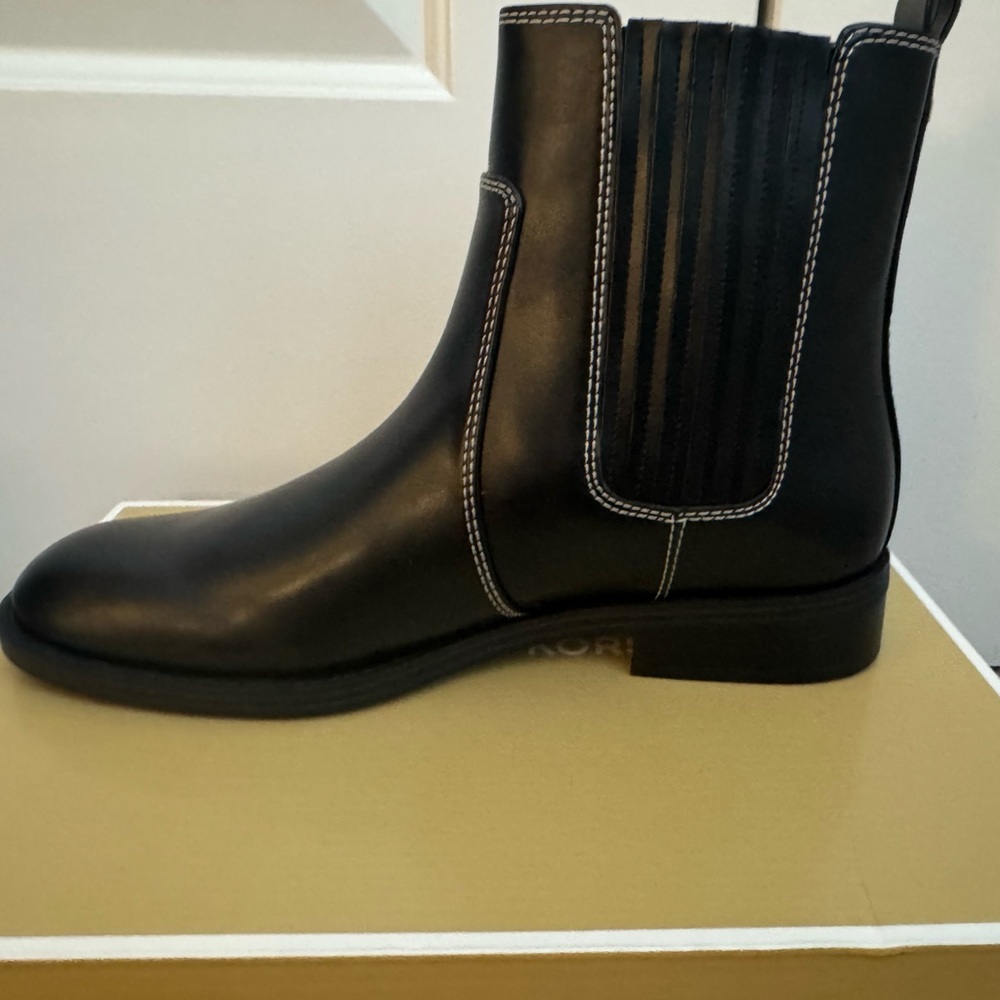 Michael Kors Ella boot with contrast stitch Chelsea boot.